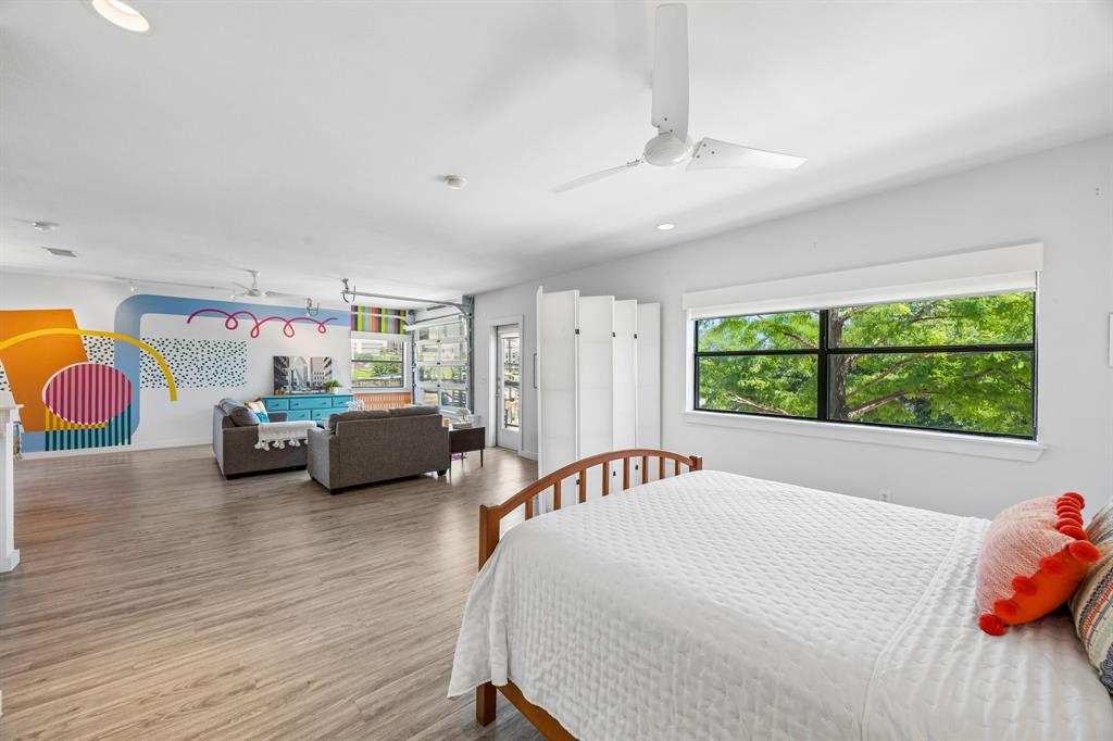 Buzz Condo - Residential