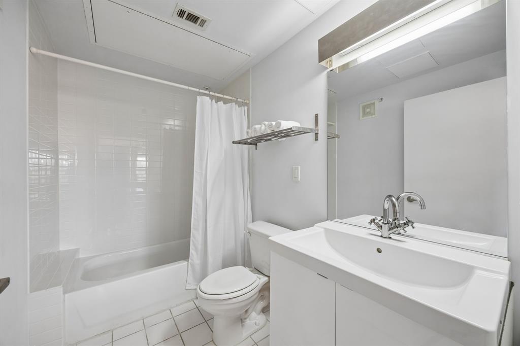 Buzz Condo - Residential