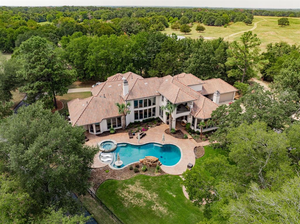 10042 Private Road 2330