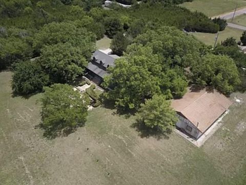 A home in Farmersville