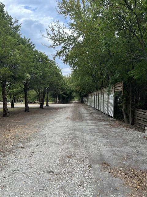 A home in Farmersville