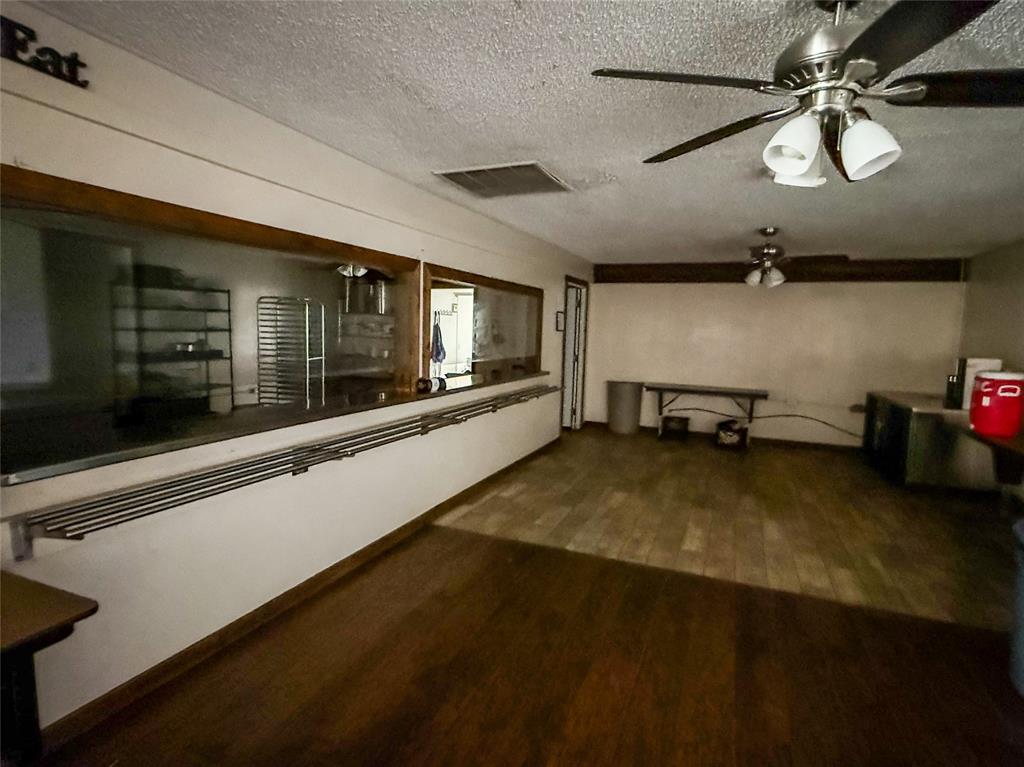 Lakeside village annex - Commercial Sale