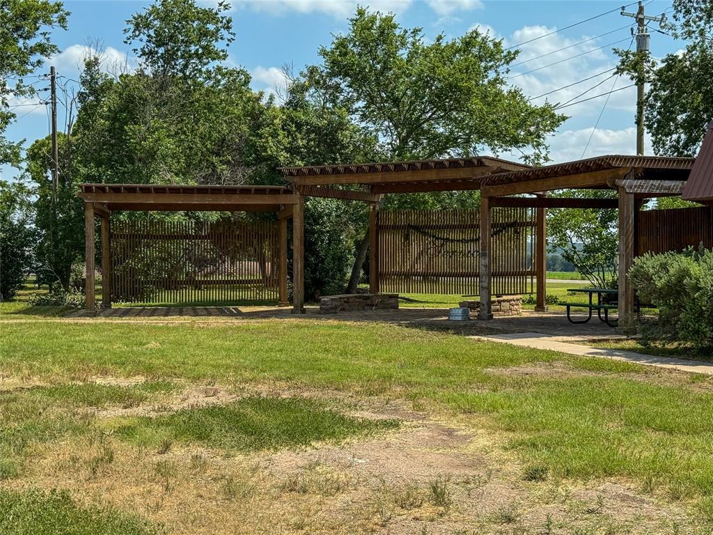 Lakeside village annex - Commercial Sale