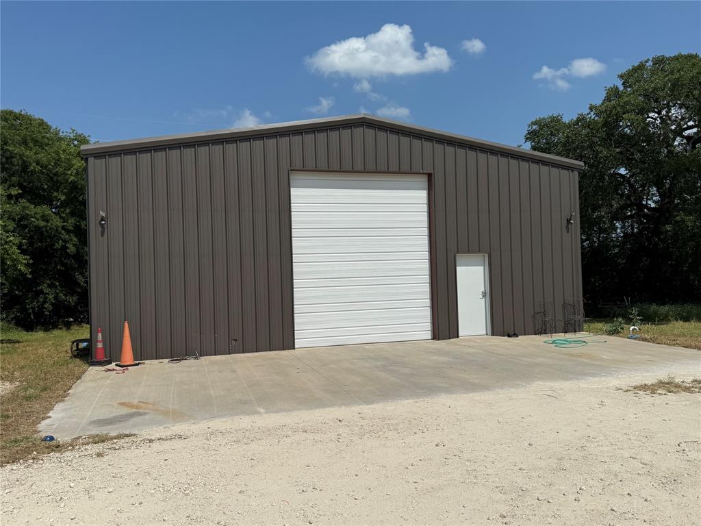 Lakeside village annex - Commercial Sale