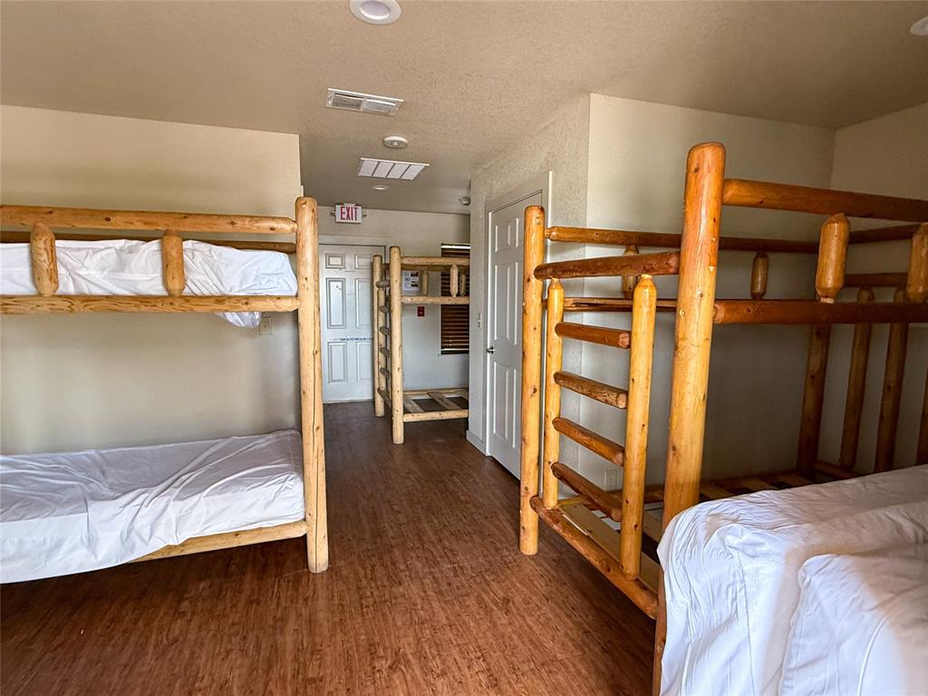 Lakeside village annex - Commercial Sale