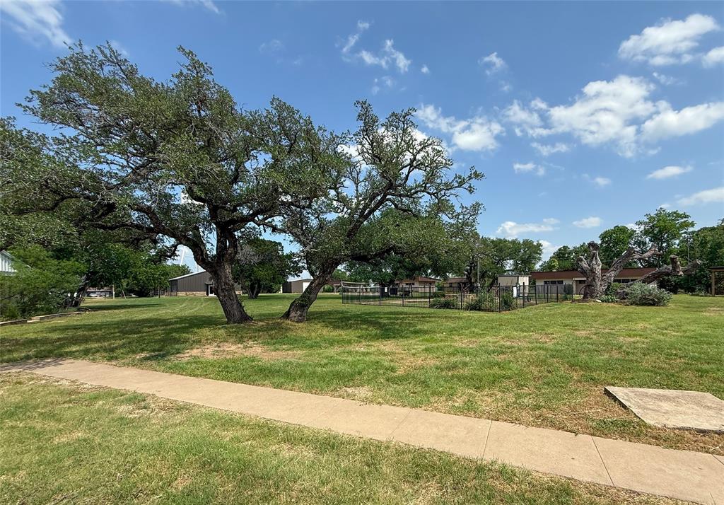 Lakeside village annex - Commercial Sale