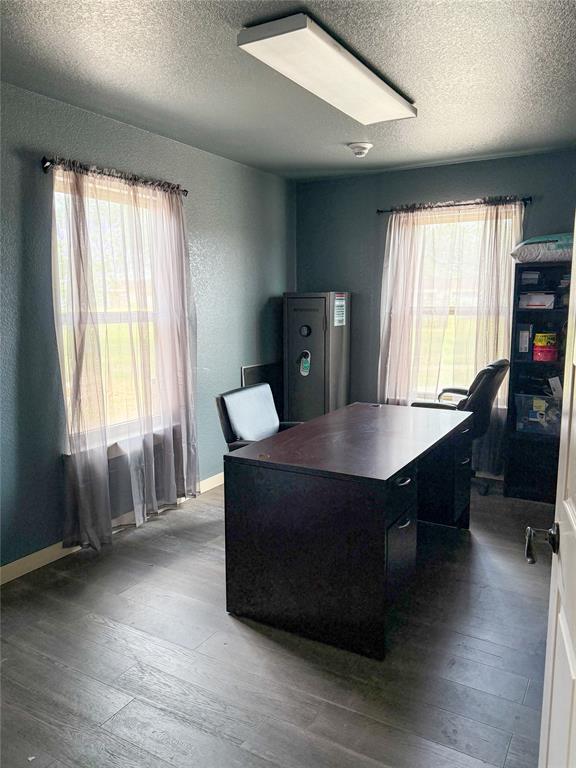 Lakeside village annex - Commercial Sale