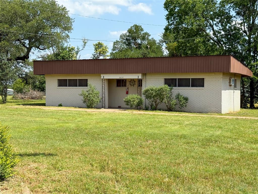 Lakeside village annex - Commercial Sale