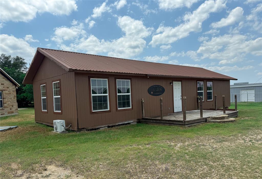 Lakeside village annex - Commercial Sale