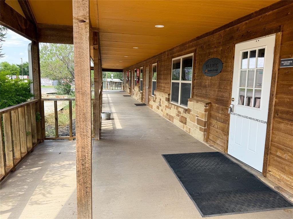 Lakeside village annex - Commercial Sale
