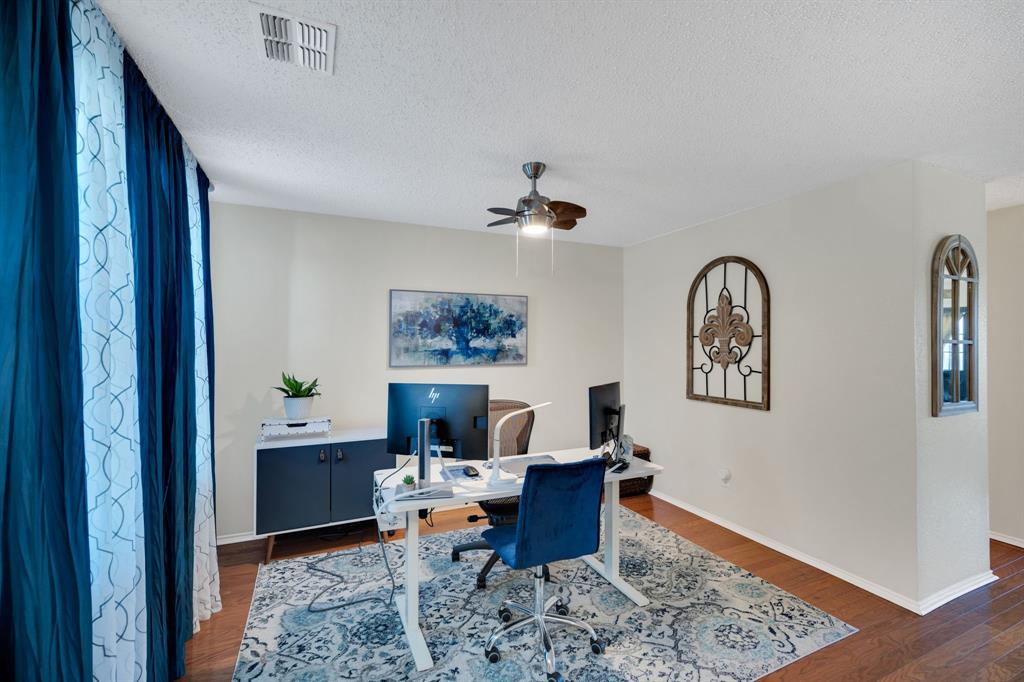 3900 Country Lane