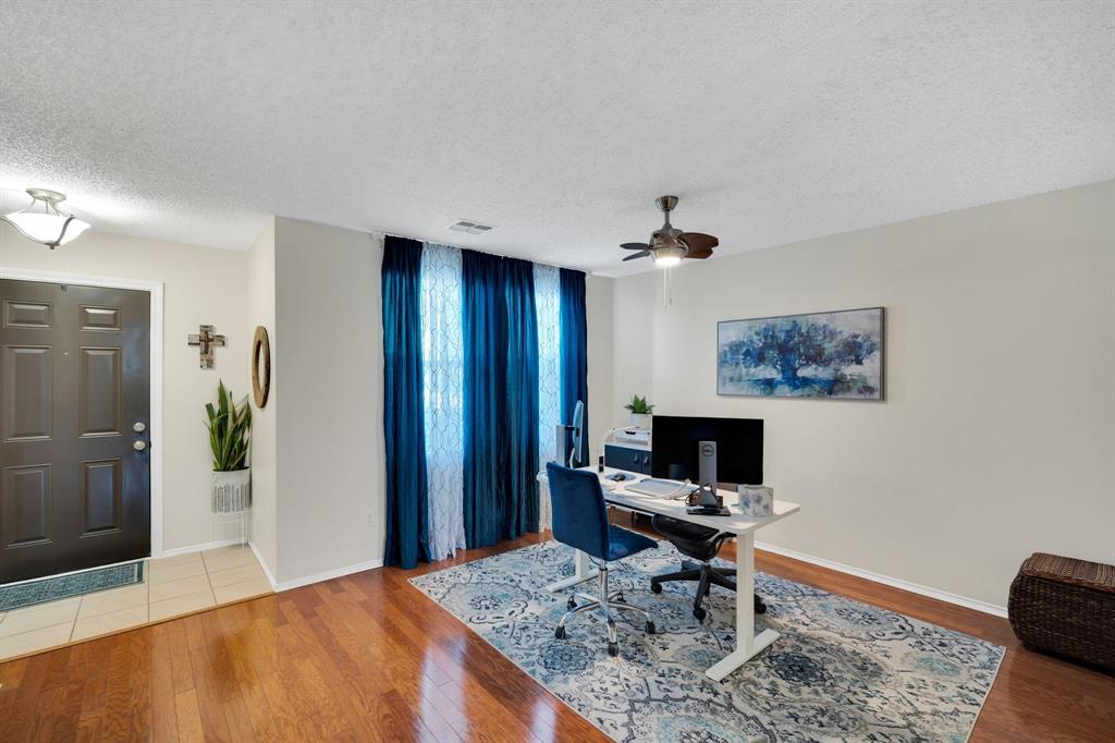 3900 Country Lane