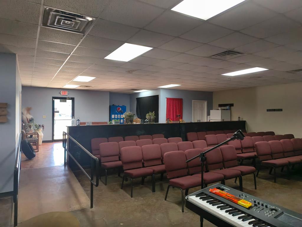 Kemper Of Bowyer Sub - Commercial Sale