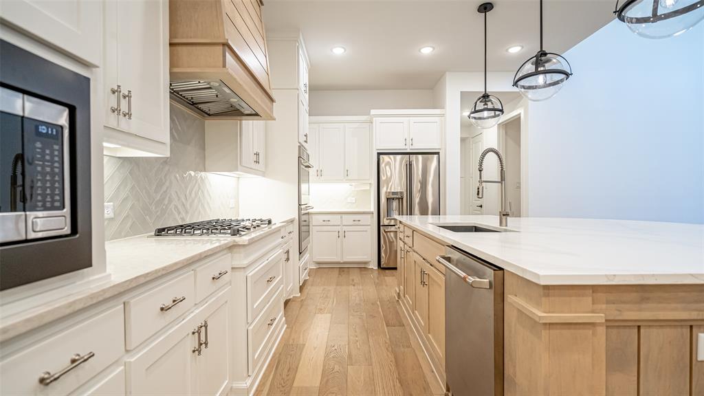 Aubrey, Texas 76227, United States, 5 Bedrooms Bedrooms, ,5 BathroomsBathrooms,Residential,Active,28119