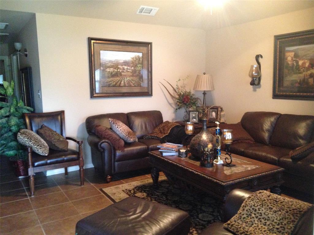 Granbury, Texas 76049, United States, 2 Bedrooms Bedrooms, ,1 BathroomBathrooms,Residential,Active,80794