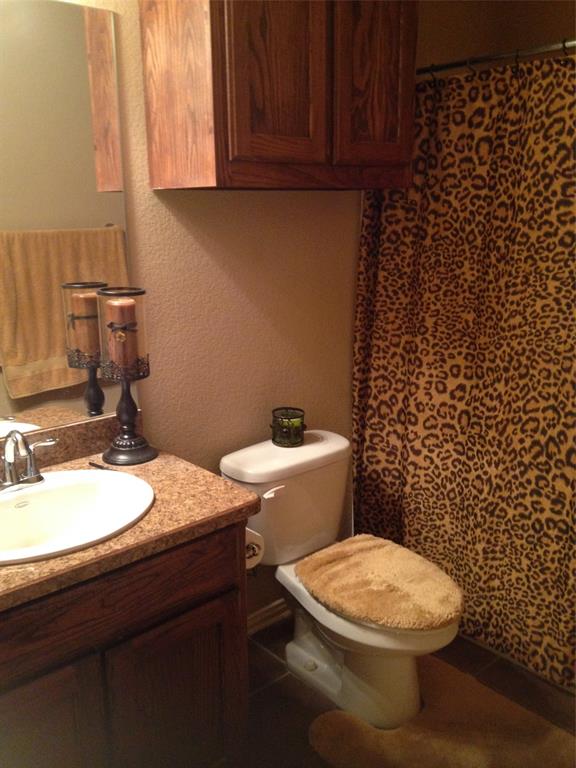 Granbury, Texas 76049, United States, 2 Bedrooms Bedrooms, ,1 BathroomBathrooms,Residential,Active,80794