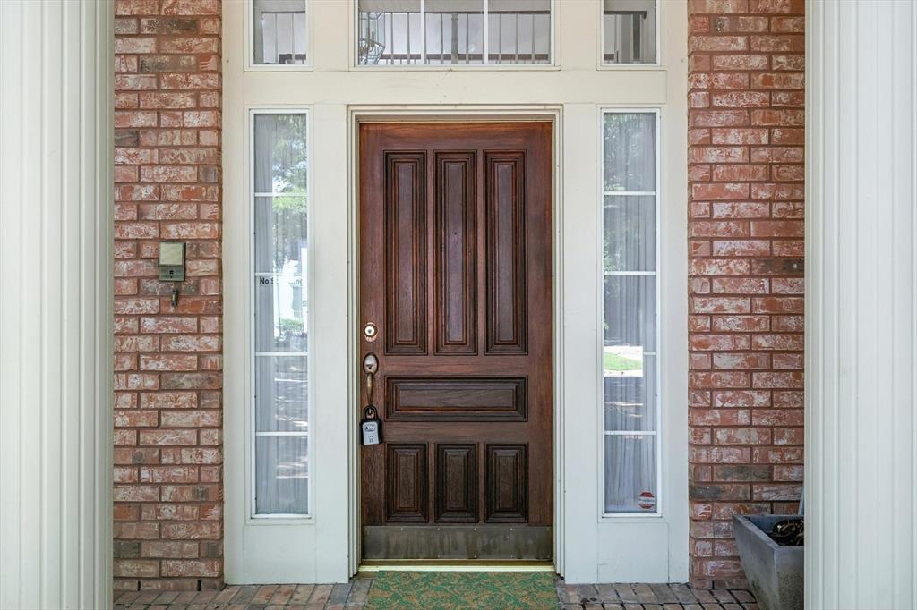 5009 River Bluff Drive