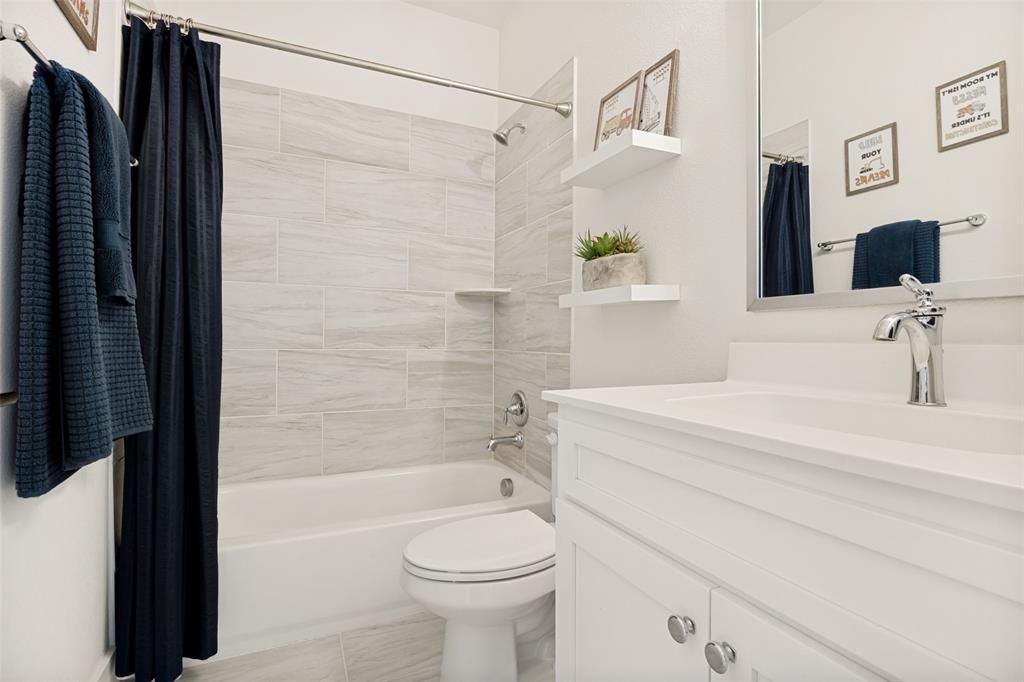 Danielle At Craig Ranch, The - Residential