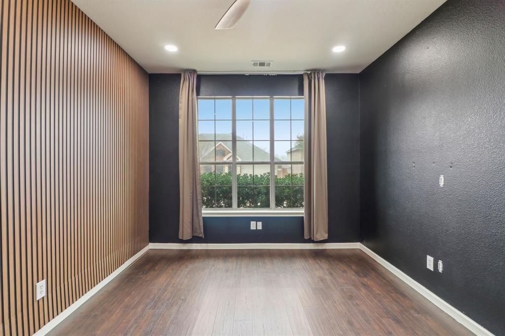 Lee Rays Place - Residential