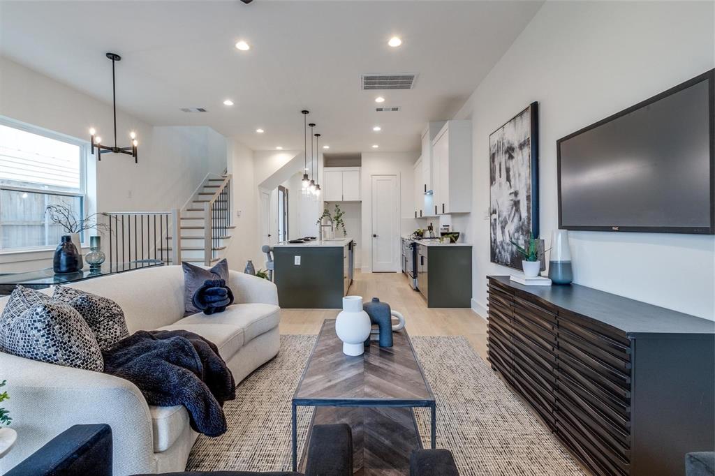 MOUNT AUBURN - Residential