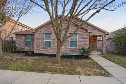 1922 Cross Oaks Drive Lancaster TX 75146