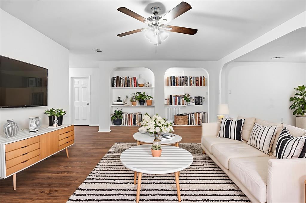 1922 Cross Oaks Drive