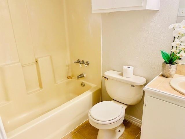 Hillcrest Hollows Condos - Residential