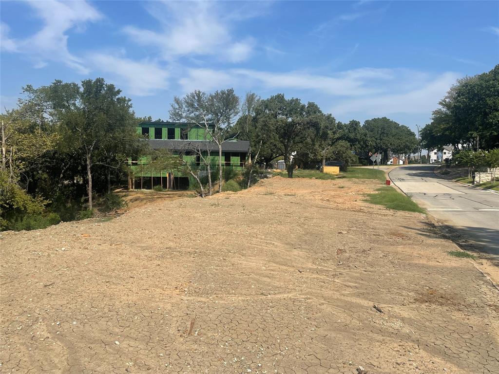 Parkway North - Land