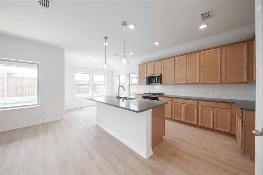 1712 Dove Drive