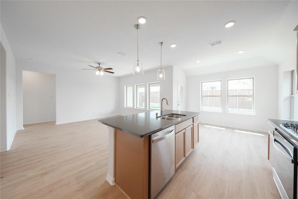 1712 Dove Drive