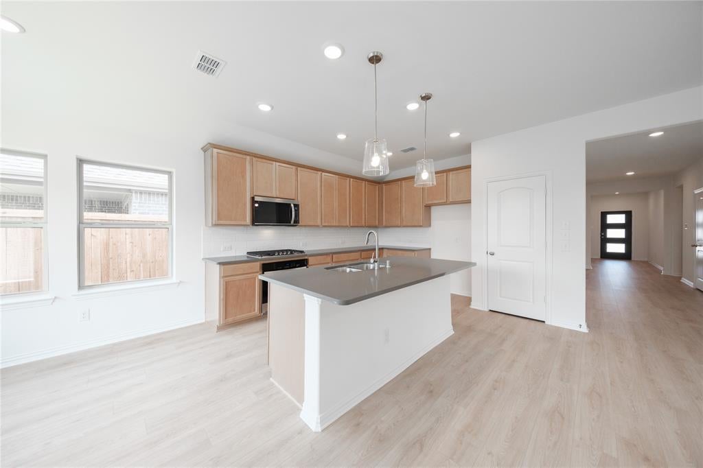 1712 Dove Drive