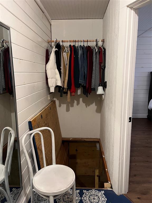 J B EATON SU - Residential