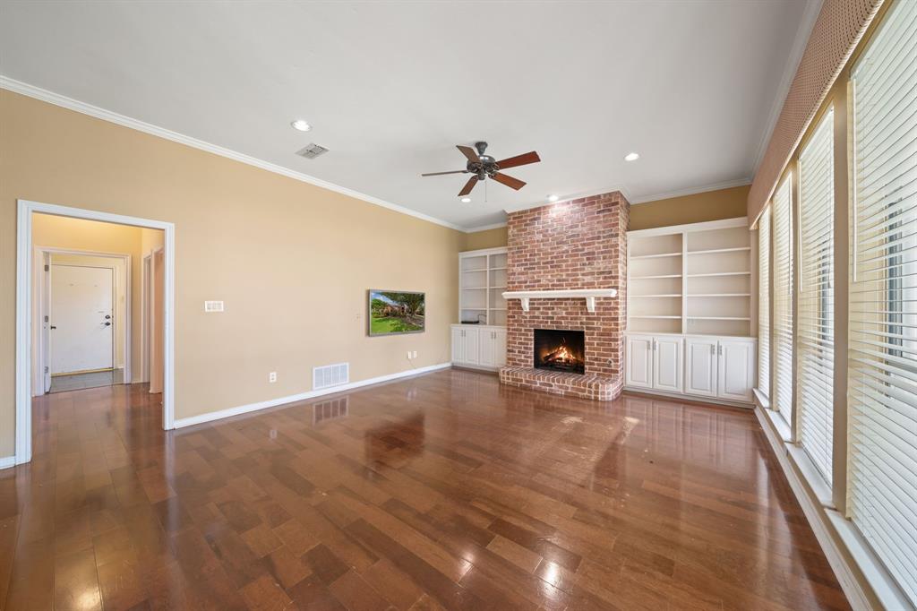 917 Hills Creek Drive