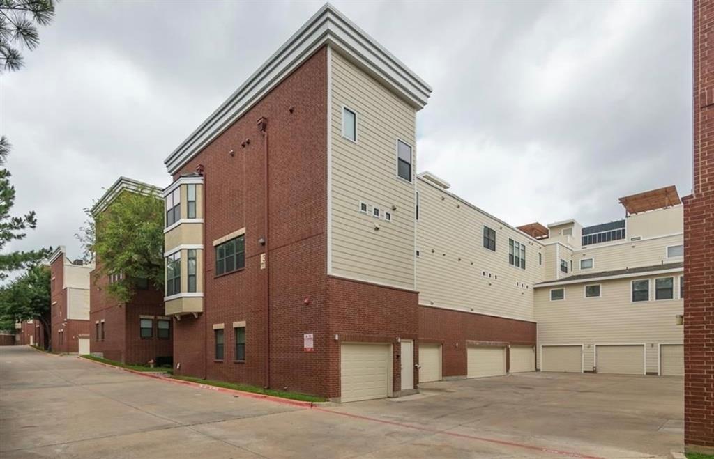 Chelsea Park Twnhms - Residential Lease