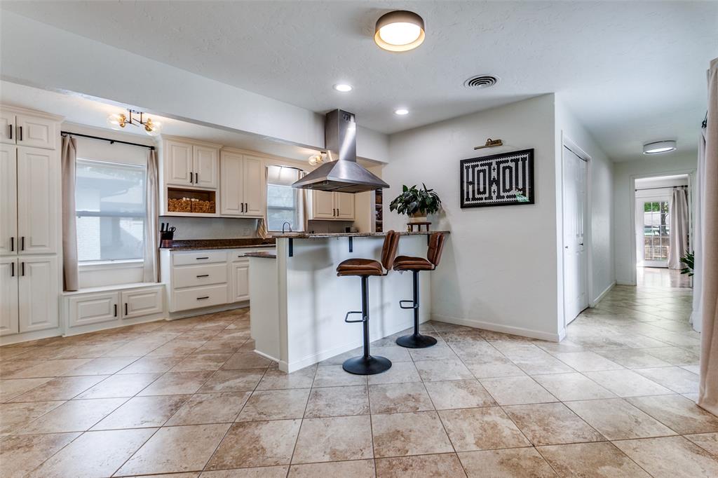 1306 Northlake Drive