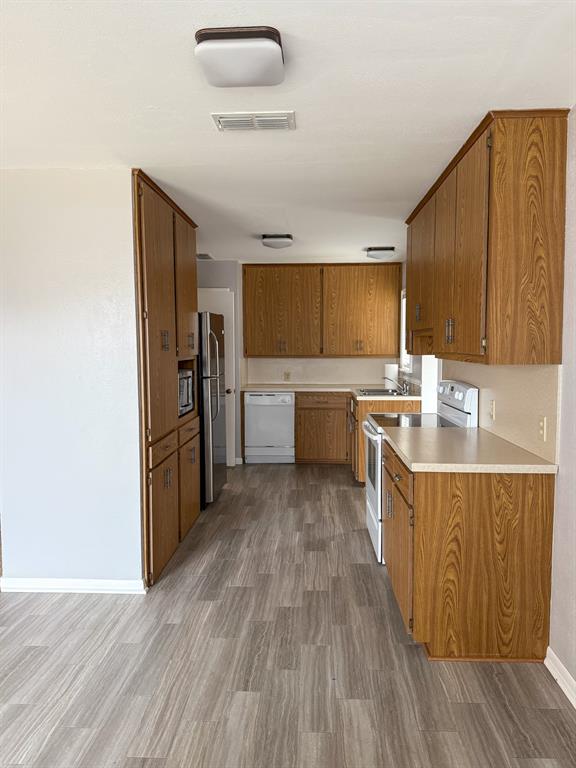 Over Place - Residential Lease