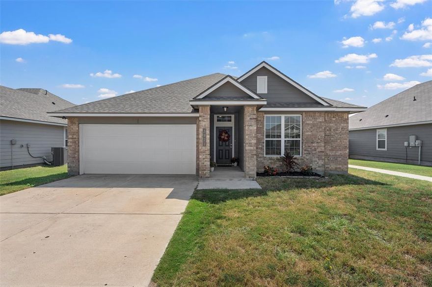 Welcome home to 3921 Centerfire Road! This move-in ready, 3 bedroom, 2 bathroom home in the South Fork Subdivision boast 1,543 square feet and features an open concept floor plan. Upon entrance, you will be welcomed with two bedrooms and a bathroom. Both bedrooms feature walk-in closets and plenty of space. There is a generous dining room + living room that is flooded with natural light. The living, kitchen and dining area are all open and airy with tons of space. The dining room has two windows that overlook the beautiful backyard and pond. The primary bedroom also overlooks the backyard and features an en-suite bathroom with dual sinks, soaking tub, separate shower and a generously sized walk-in closet. The backyard is the star of the show! It is fully fenced with a combination of wood and iron and features a small pond just beyond the fence. This home is conveniently located and is only minutes from Downtown Waco and Baylor University! The interior was painted in September 2025. Schedule your tour today!