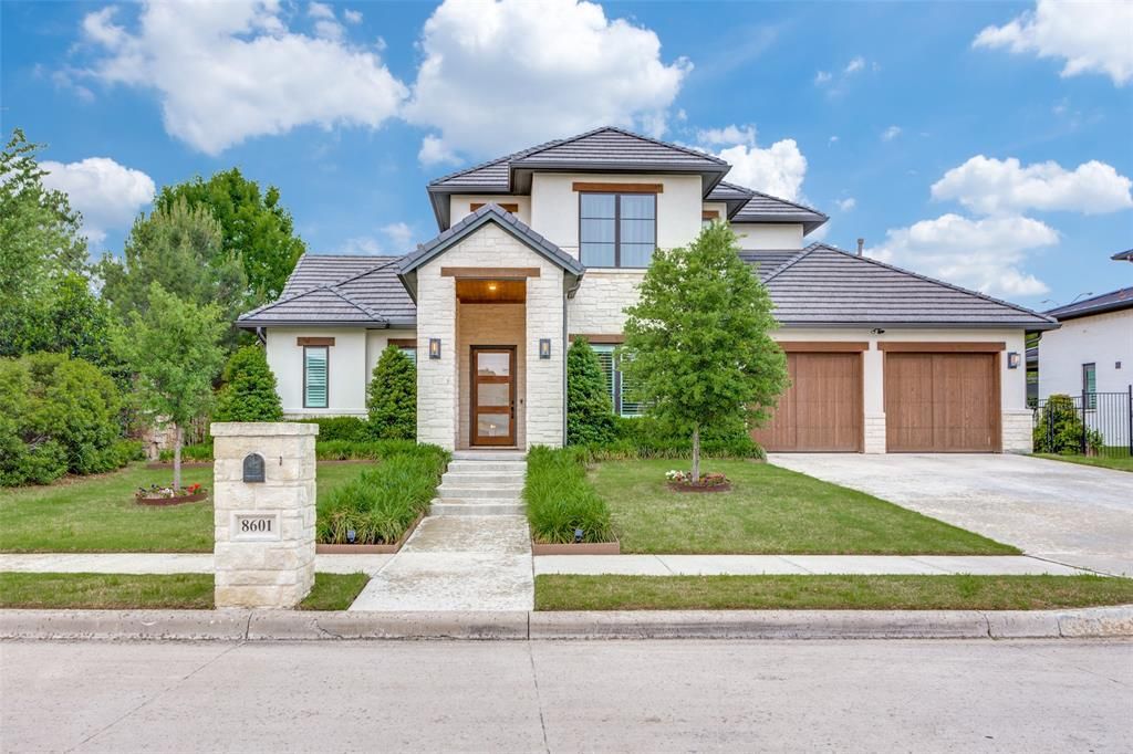 Photo for 8601 Colina Terrace, Benbrook, TX 76126 (MLS # 21029800)