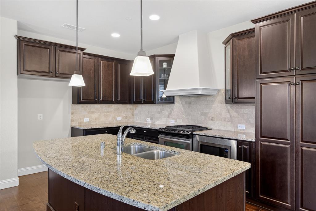 Euless, Texas 76039, United States, 3 Bedrooms Bedrooms, ,3 BathroomsBathrooms,Residential,Active,155248