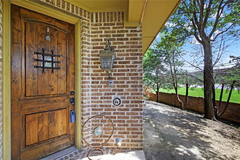 1017 Brook Hollow Drive