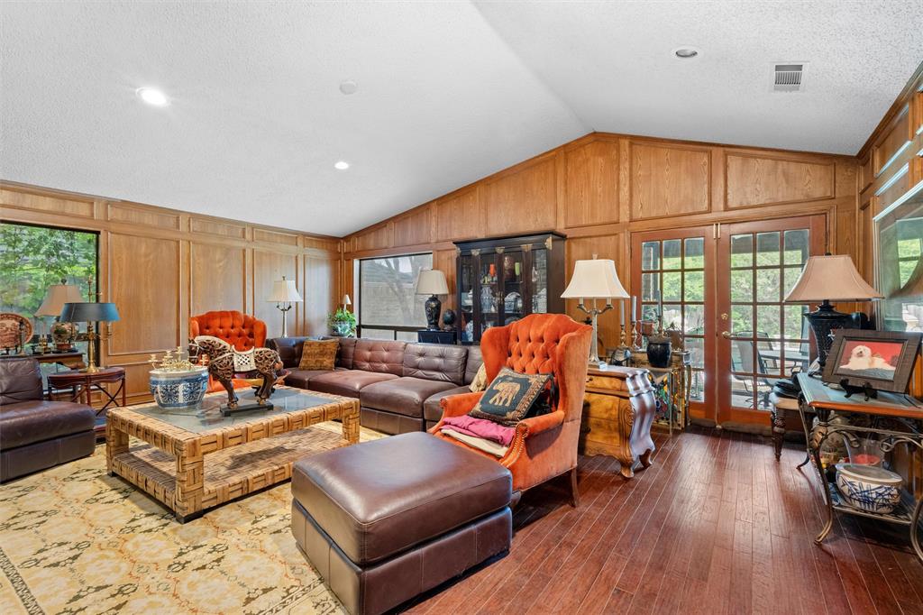 2000 Shadow Ridge Drive