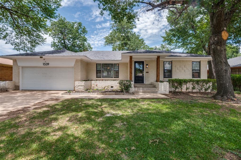 1539 Nokomis Avenue
