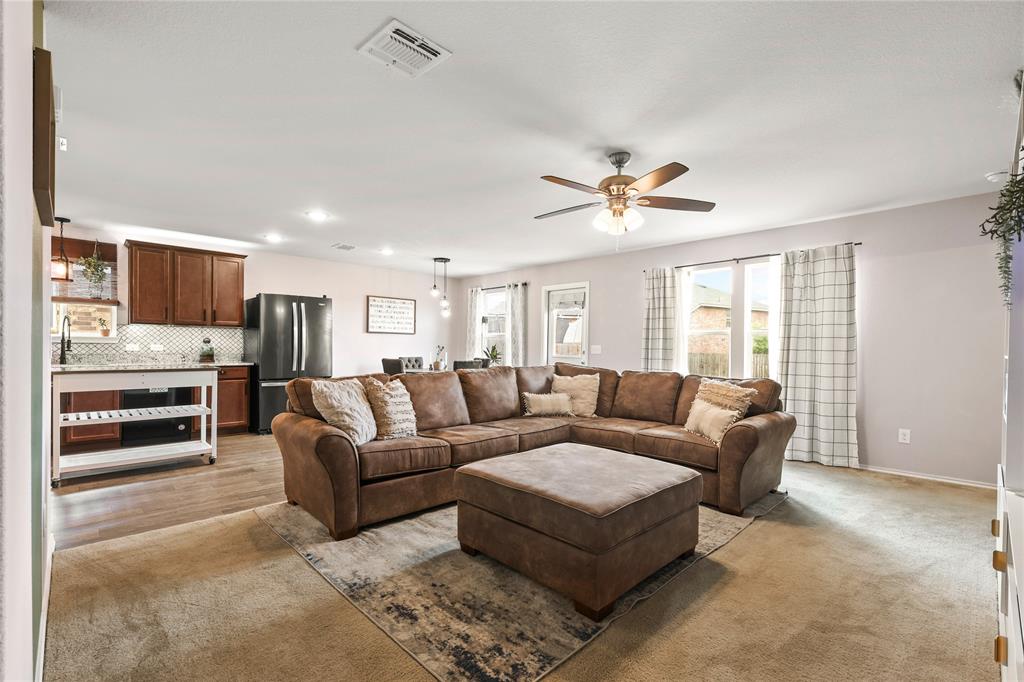 9104 Lookout Point