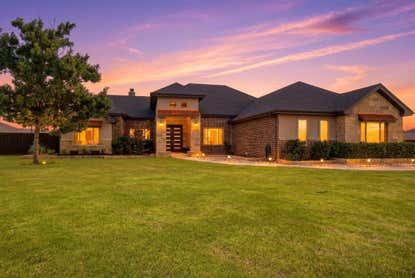 234 Alex Way – Investment Home