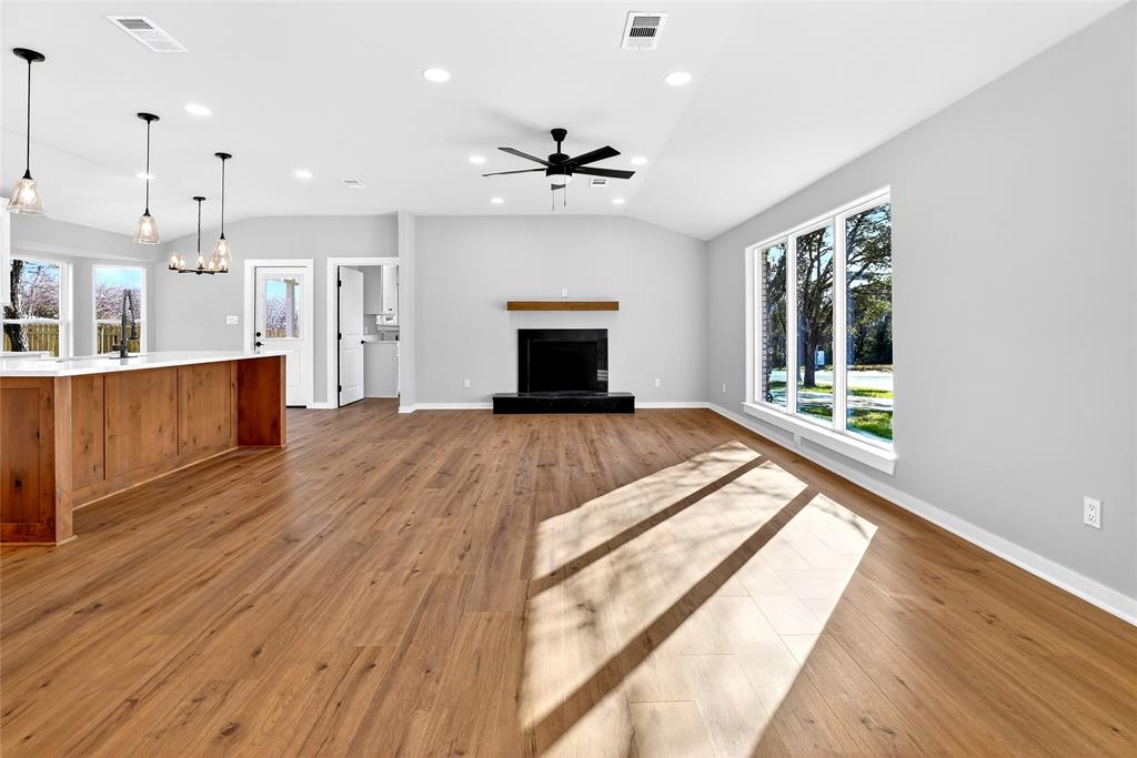 Country Club Estate - Residential