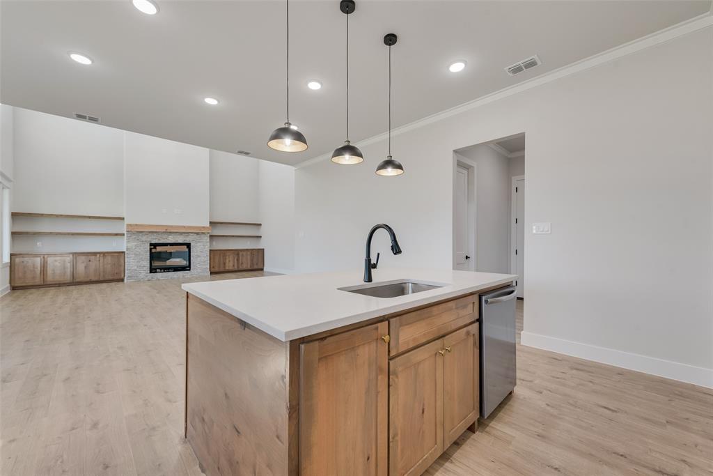 Lincoln Pointe - Residential