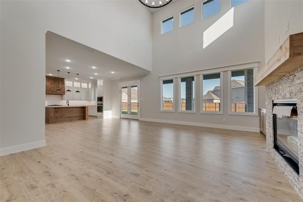 Lincoln Pointe - Residential