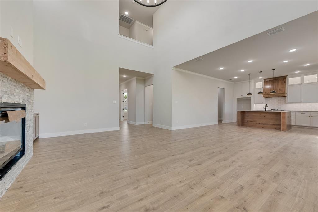 Lincoln Pointe - Residential