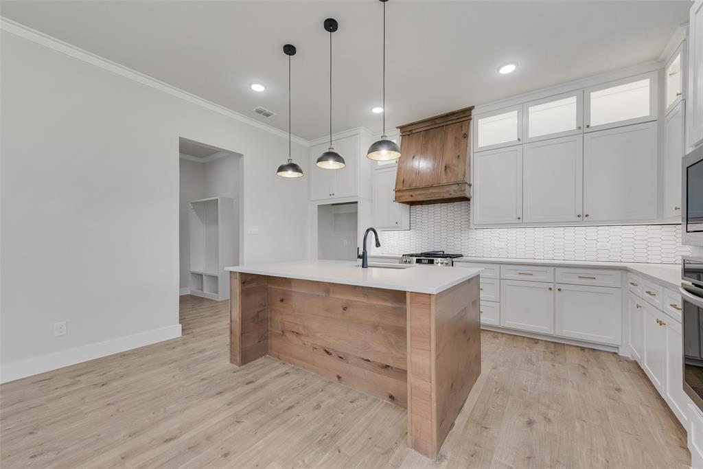 Lincoln Pointe - Residential