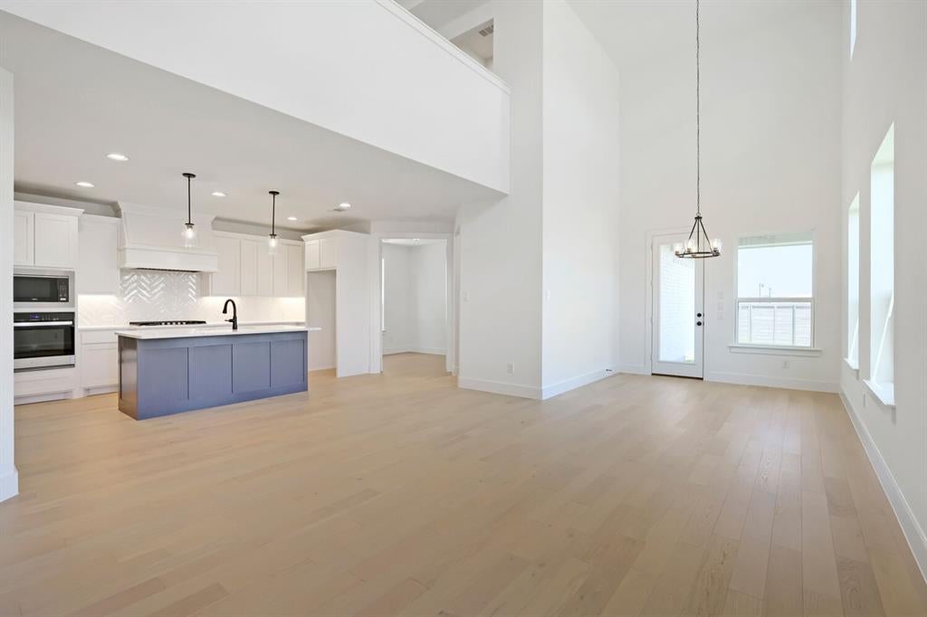1612 Ramble Way